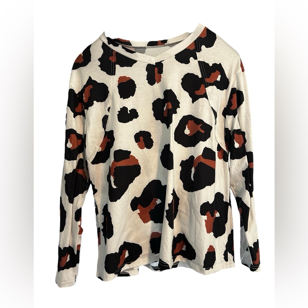 (2) Leopard Print & Floral Print Long Sleeve Tops